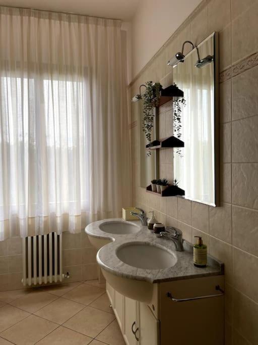 Casa Isore Con 3 Da Letto Pesaro